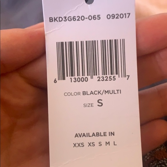 New BCBG striped midi skirt - Picture 6 of 6